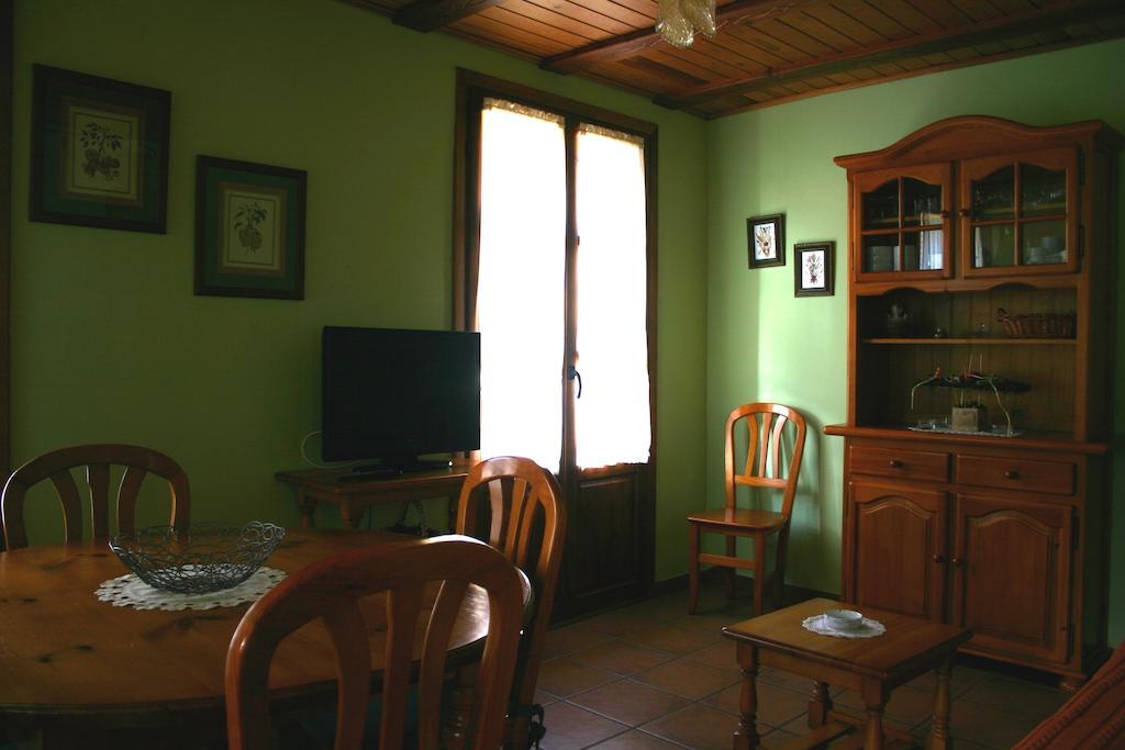 Apartamentos Casa Gallan Sarvisé 客房 照片