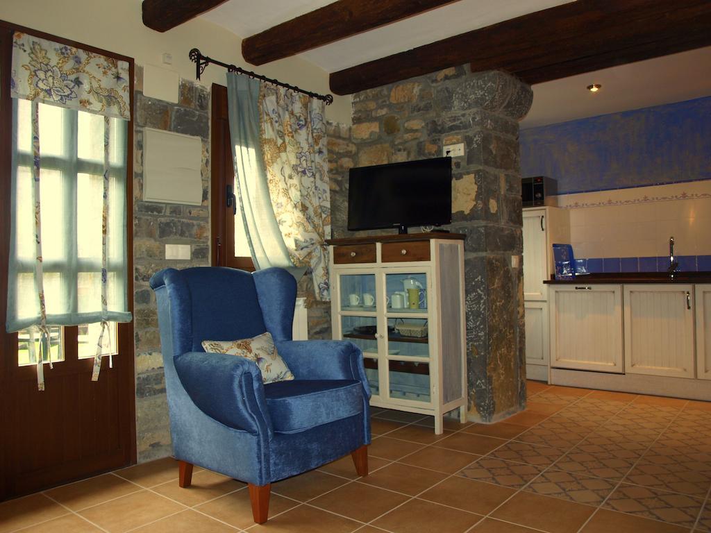 Apartamentos Casa Gallan Sarvisé 客房 照片